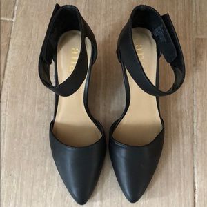 Black wedge shoes